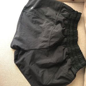 Lululemon tracker shorts
